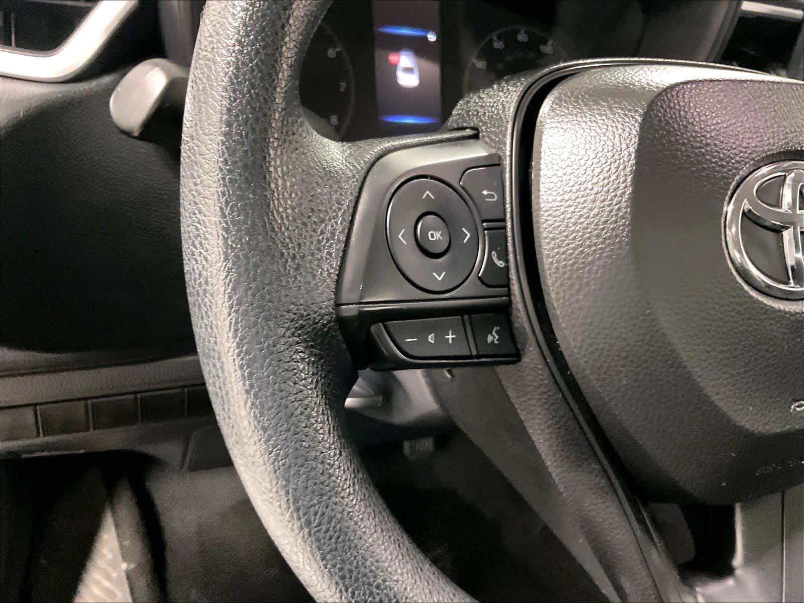 Certified 2025 Toyota Corolla LE FWD image 22