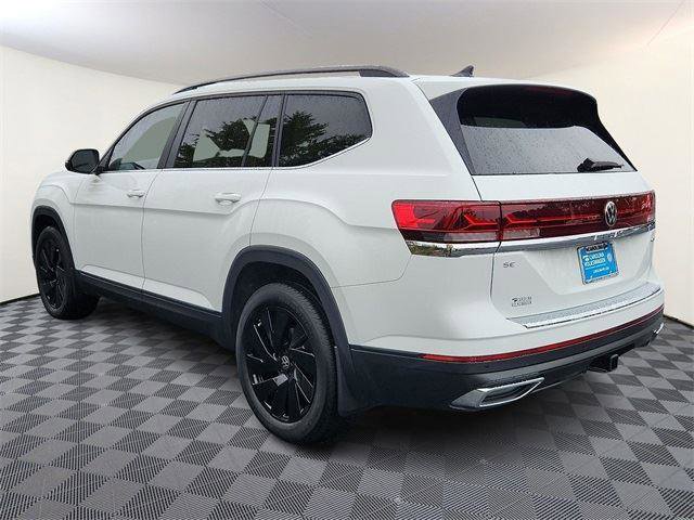 Certified 2025 Volkswagen Atlas SE w/ Panoramic Sunroof Package image 4