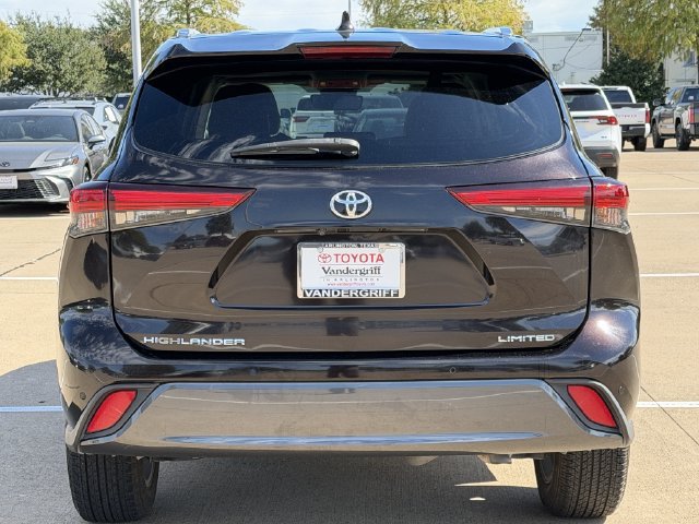 Used 2020 Toyota Highlander Limited FWD image 5