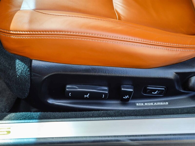 Used 2005 Lexus SC 430 Convertible w/ Preferred Accessory Pkg RWD image 29