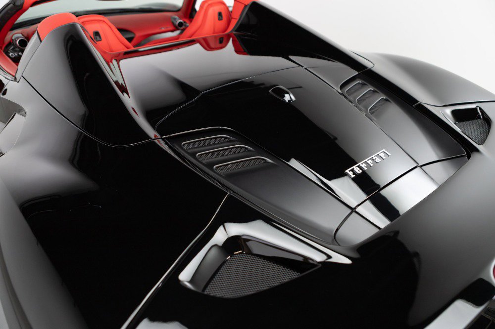 Certified 2021 Ferrari F8 Tributo image 38