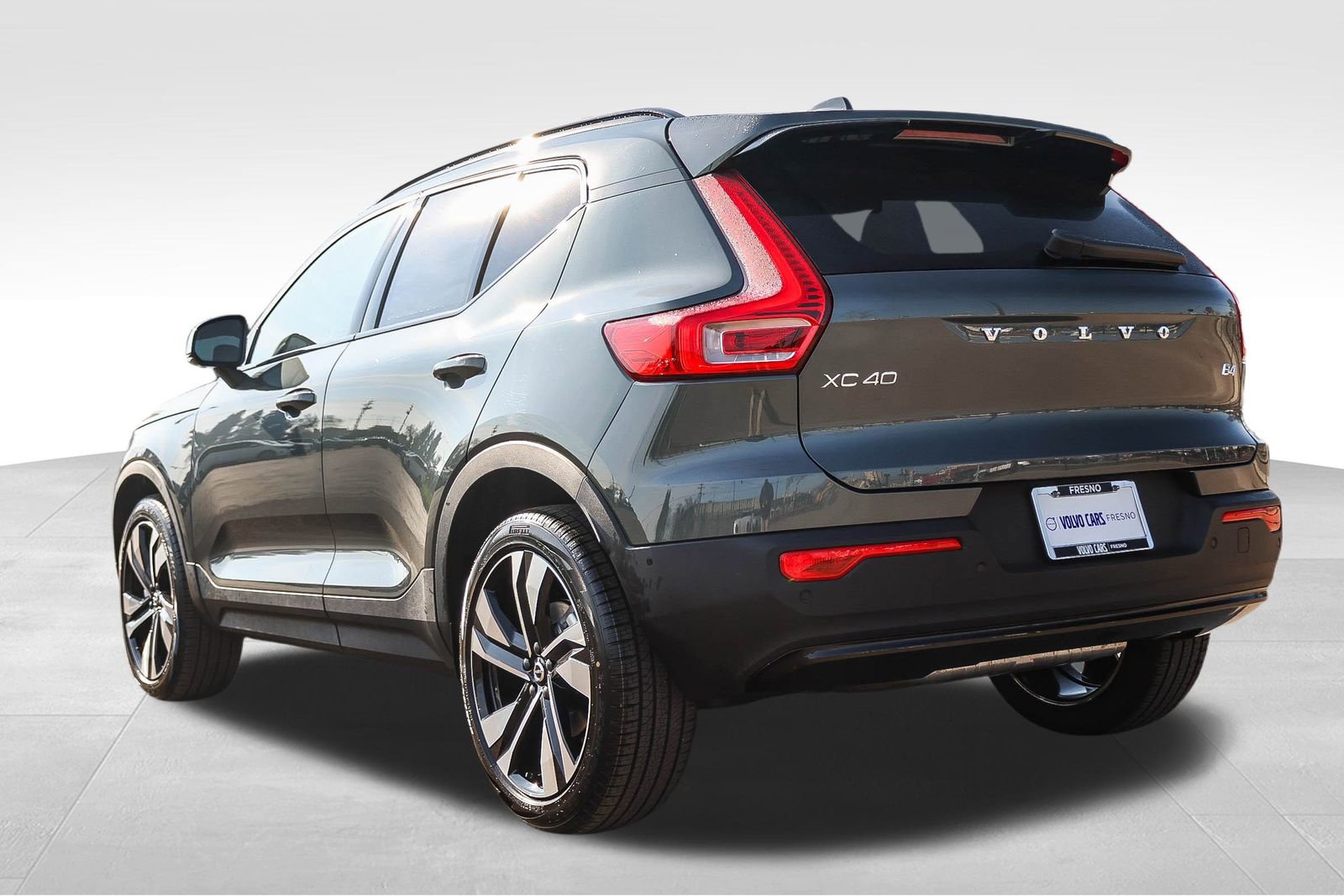 New 2026 Volvo XC40 B4 Plus w/ Climate Package image 7