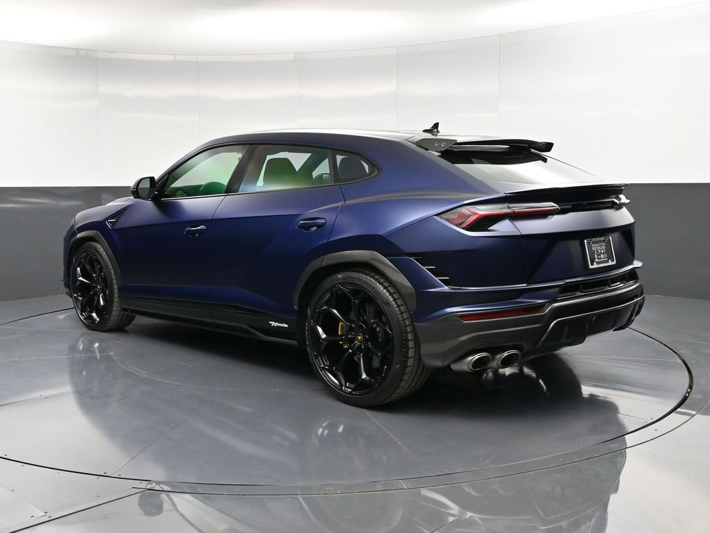 Used 2023 Lamborghini Urus Performante image 3