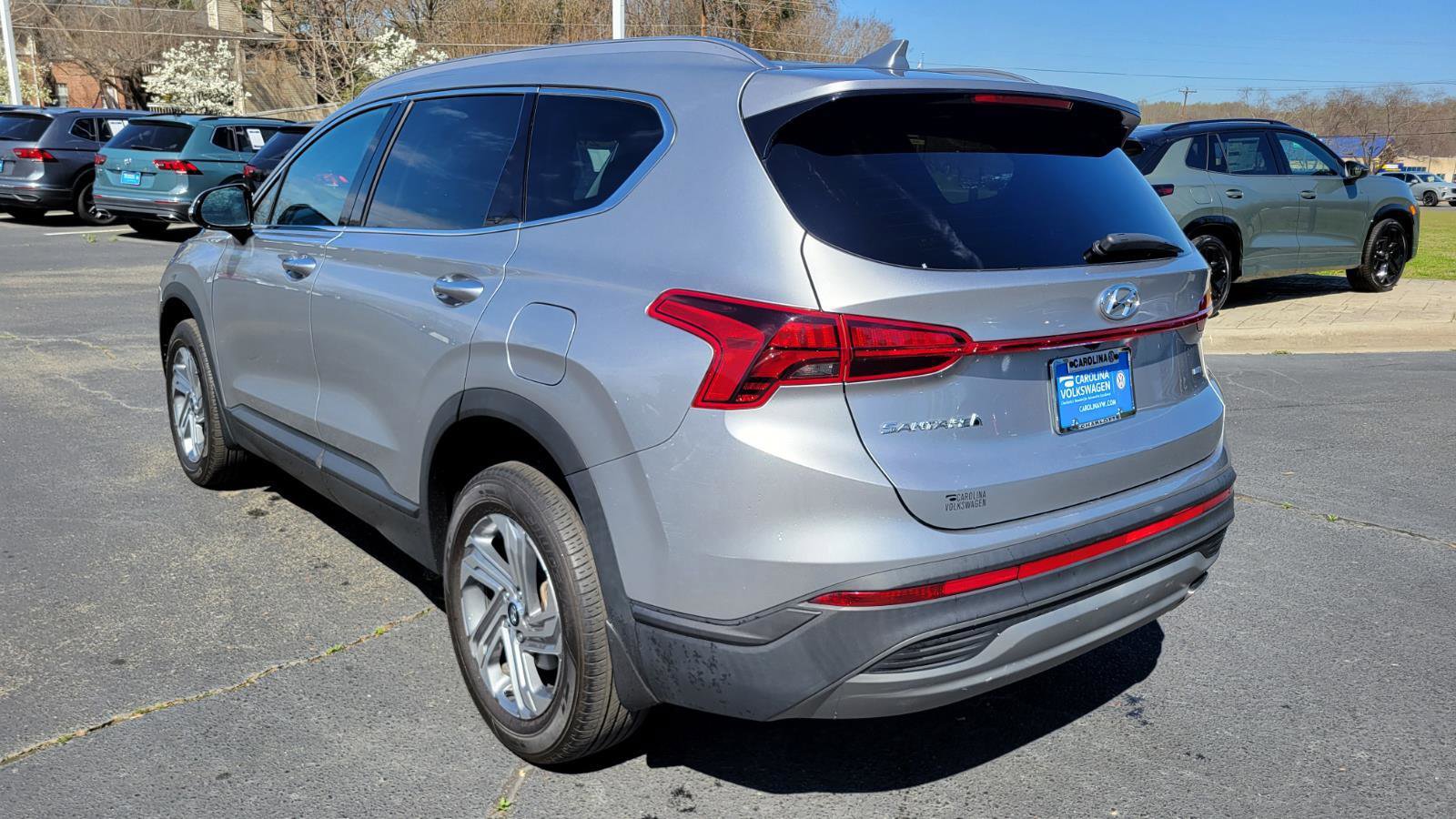 Used 2023 Hyundai Santa Fe SEL w/ Winter Weather Package image 3