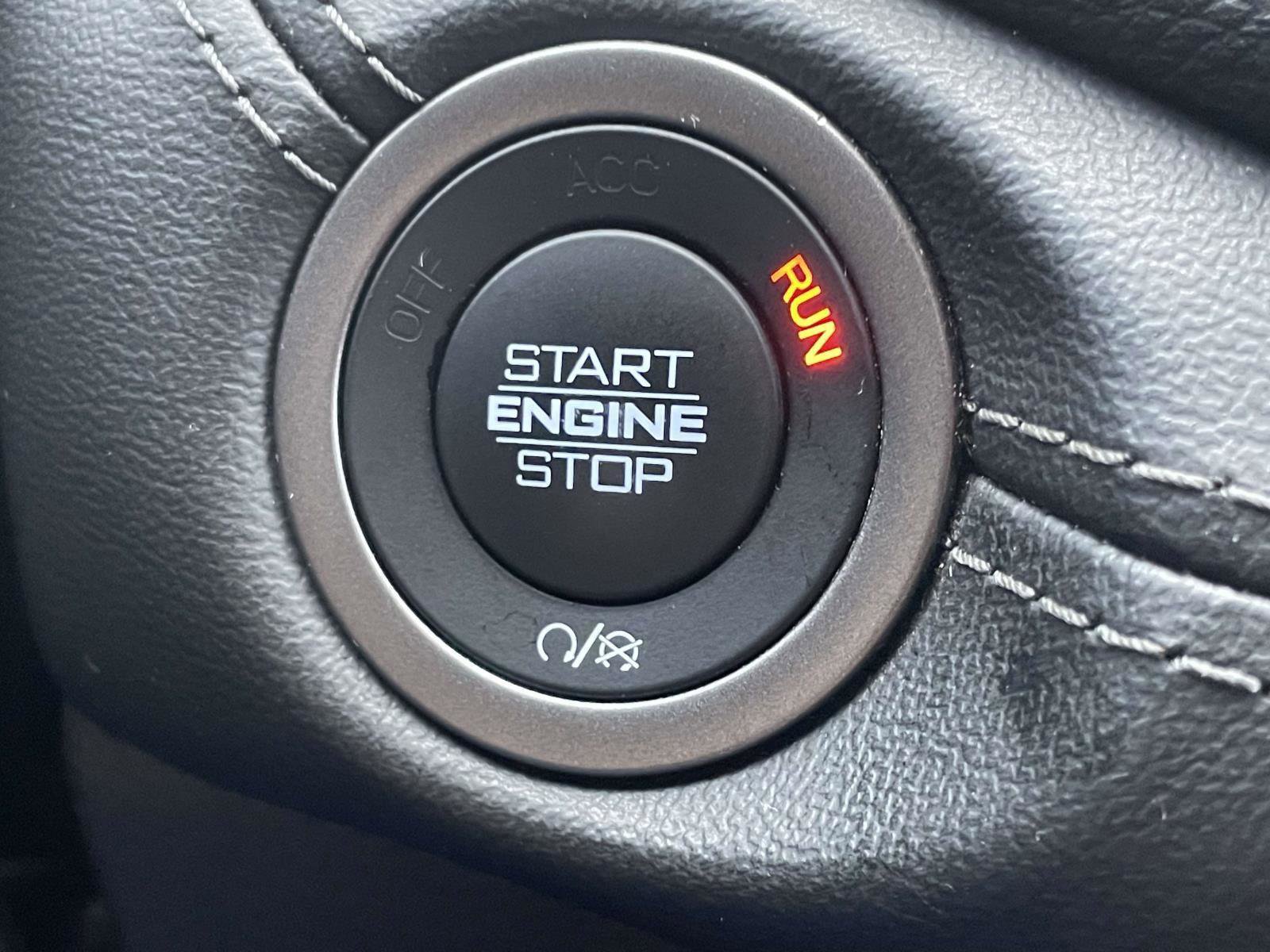 Used 2021 Dodge Durango SXT image 3