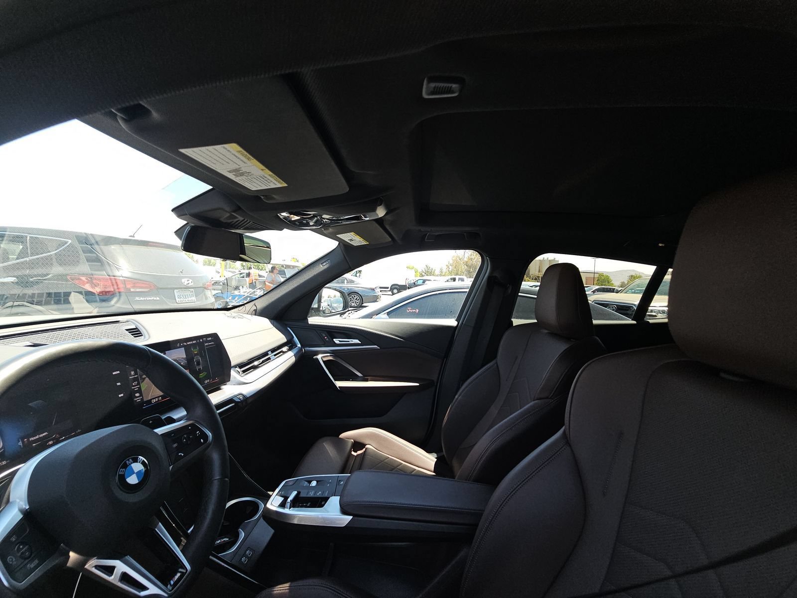 Used 2025 BMW X2 xDrive28i AWD/4WD image 5