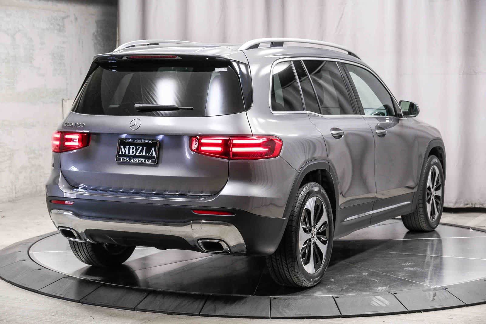 Certified 2026 Mercedes-Benz GLB 250 image 4