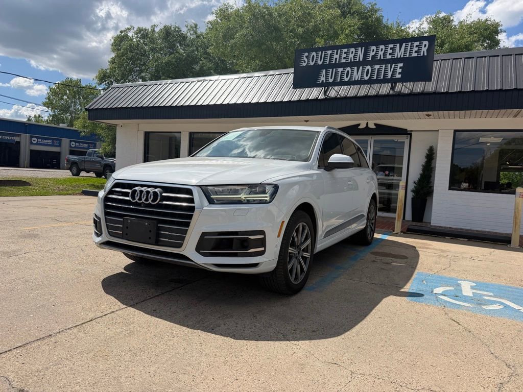 Used 2019 Audi Q7 3.0T Prestige w/ Prestige Package image 1