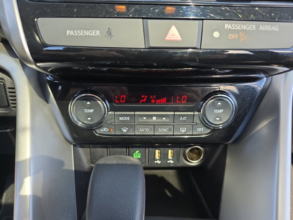 Used 2022 Mitsubishi Eclipse Cross SE FWD image 21