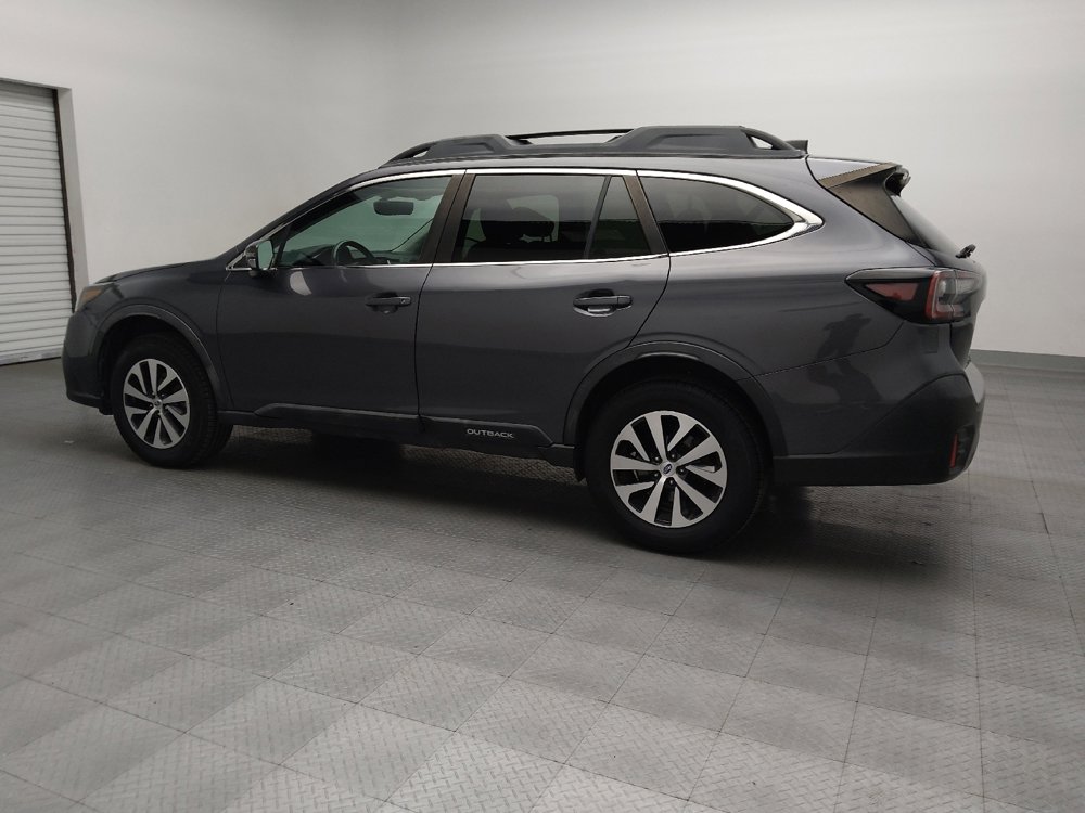 Used 2020 Subaru Outback Premium image 3
