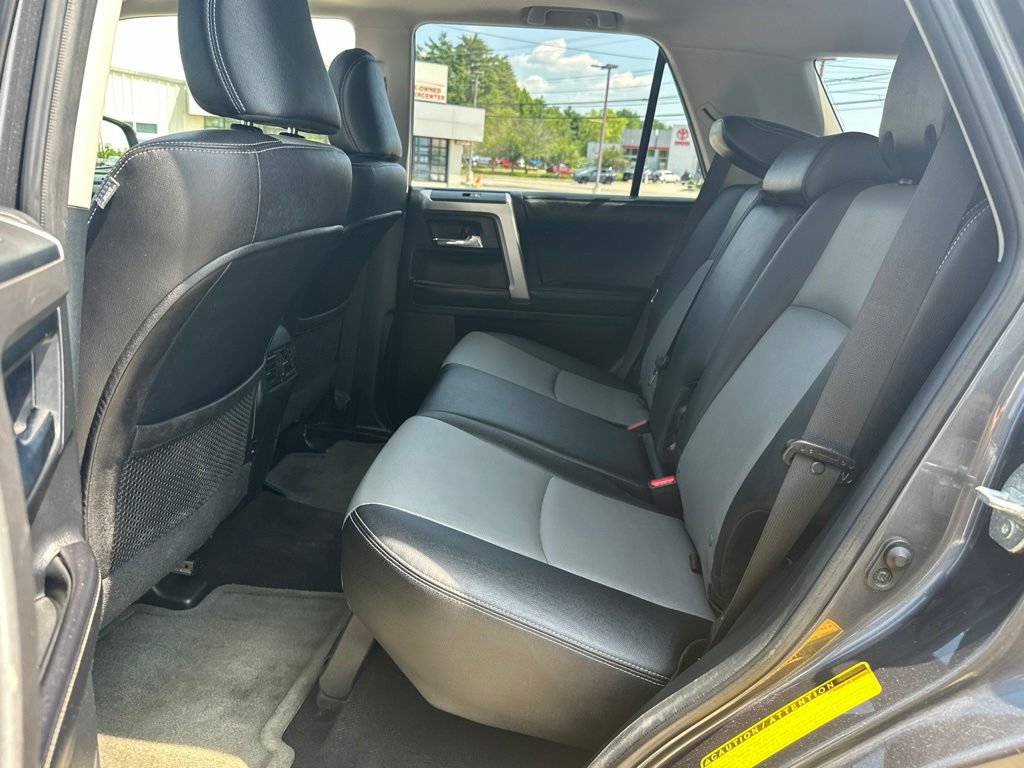 Used 2016 Toyota 4Runner SR5 Premium AWD/4WD image 31