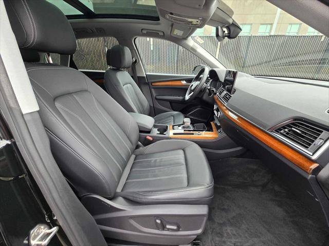 Used 2023 Audi Q5 2.0T Premium Plus w/ Premium Plus Package AWD/4WD image 11