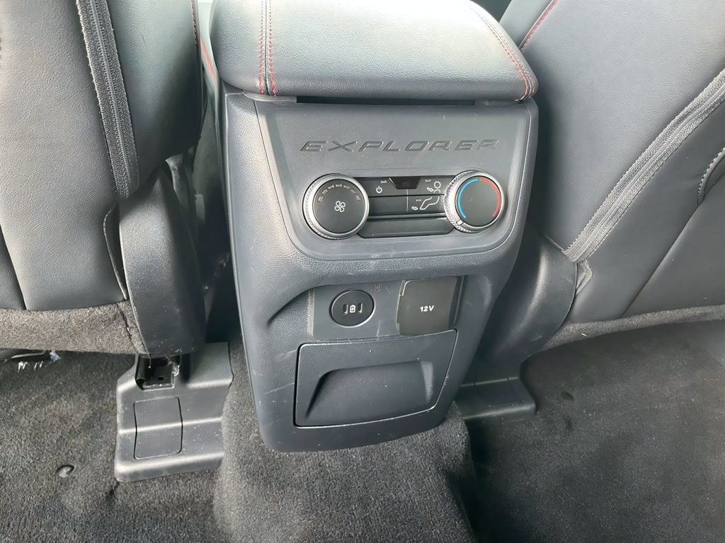 Used 2025 Ford Explorer ST-Line AWD/4WD image 23