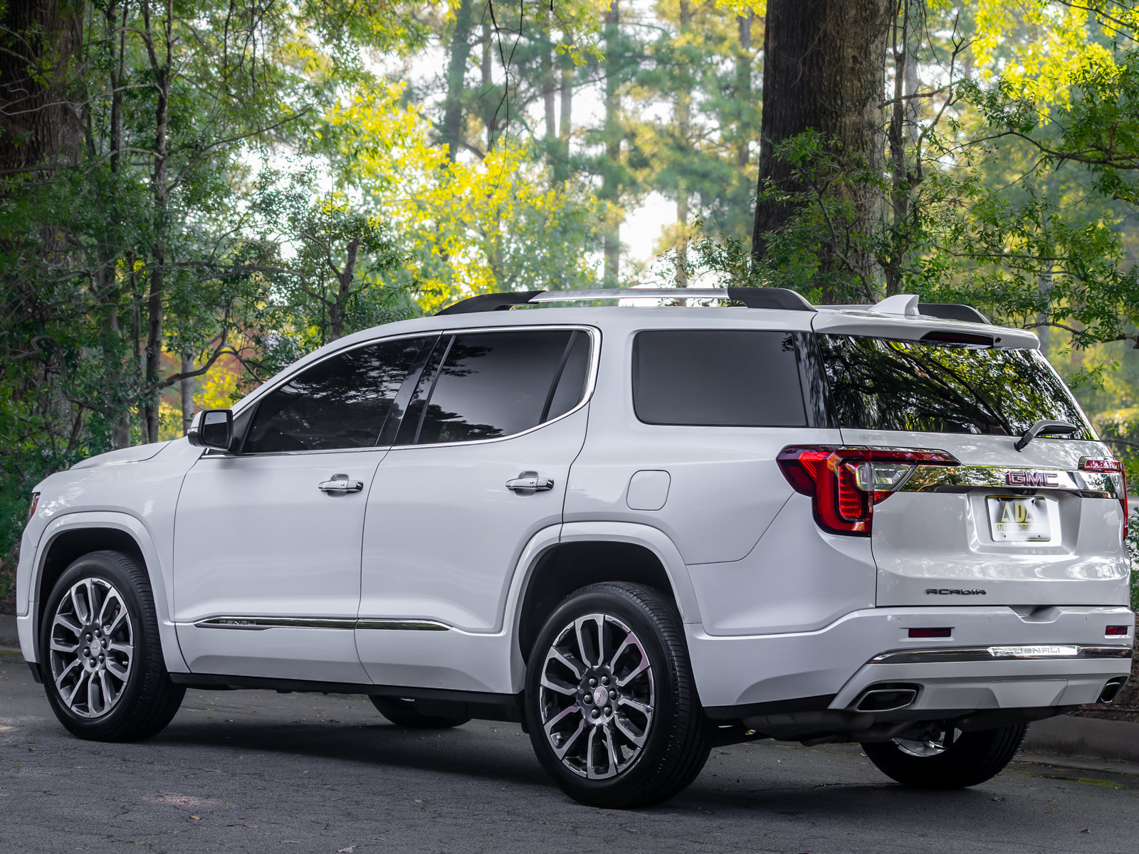 Used 2021 GMC Acadia Denali w/ Denali Technology Package FWD image 51