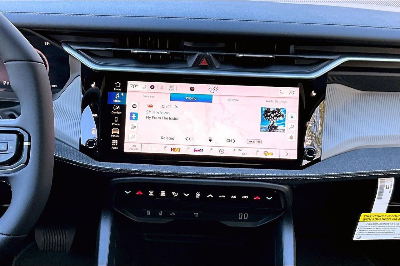 New 2026 Jeep Cherokee Laredo image 12