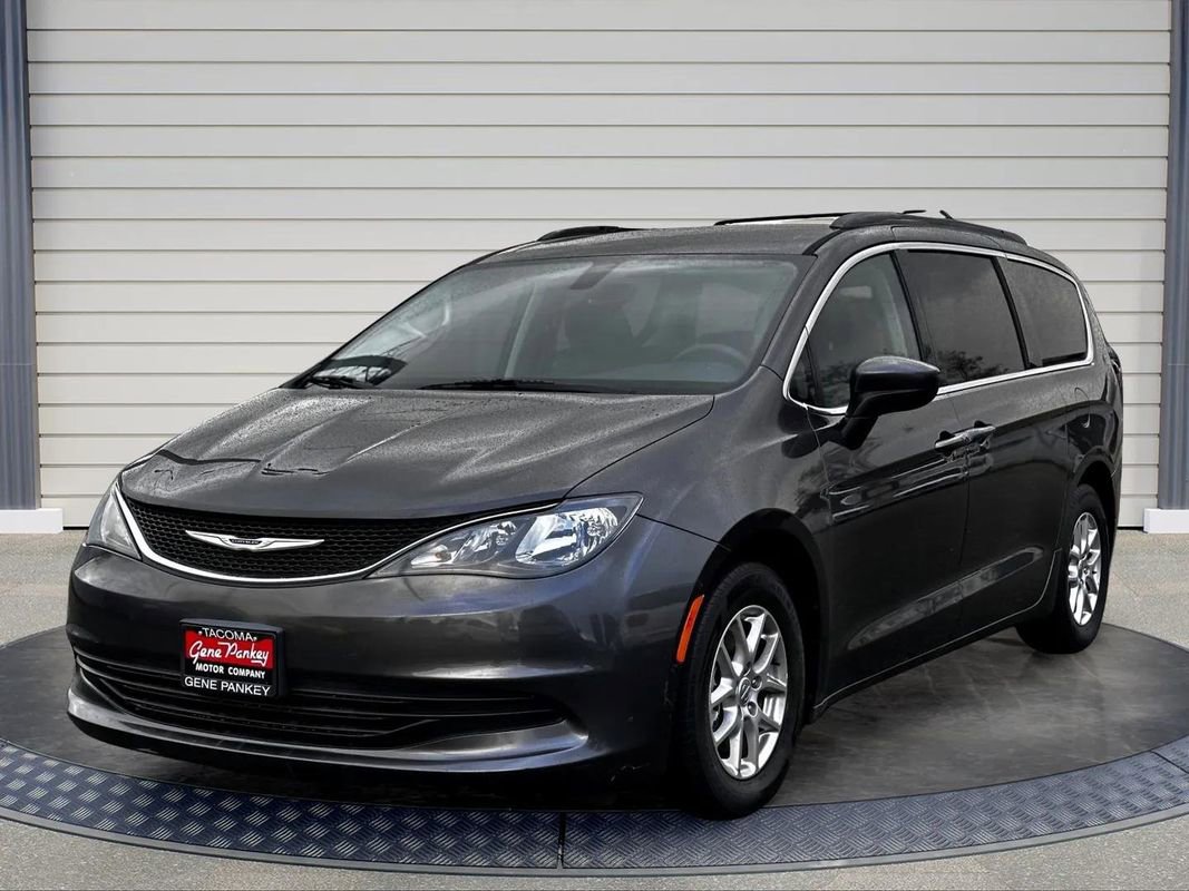 Used 2020 Chrysler Voyager Lxi image 3