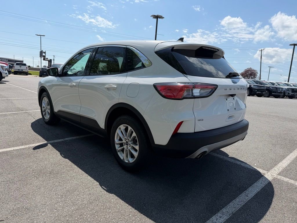 Used 2022 Ford Escape SE FWD image 5