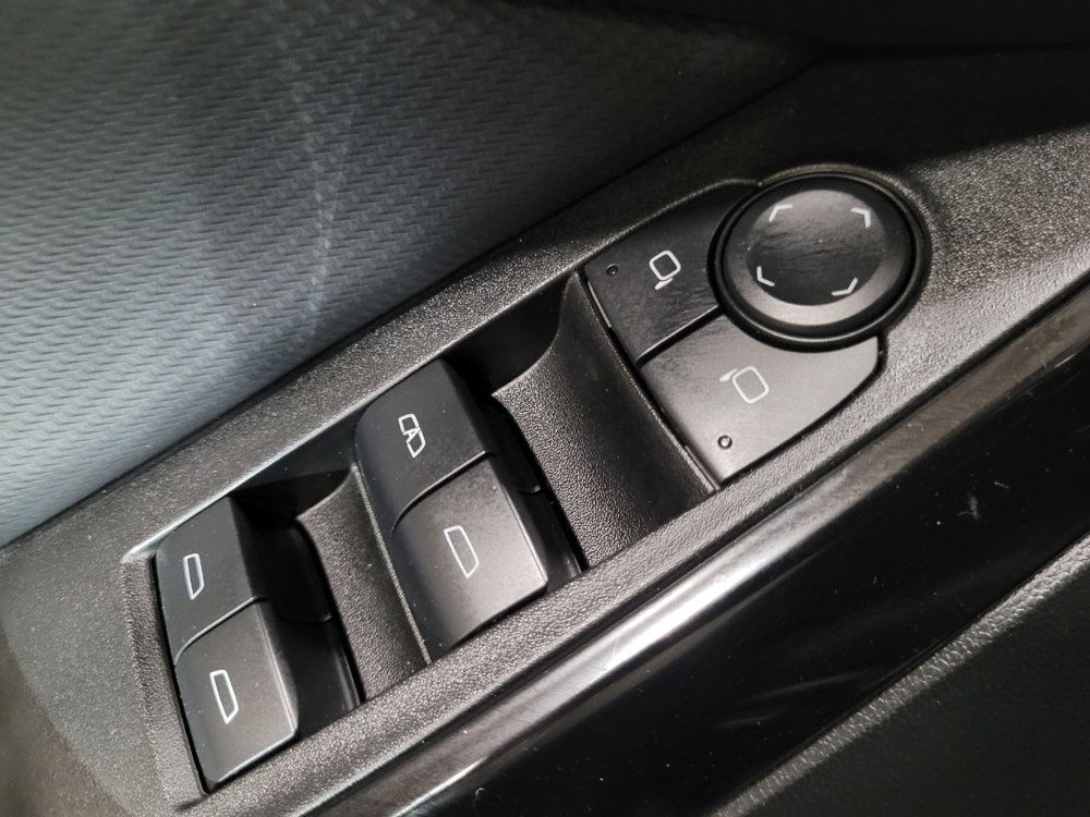 Used 2025 Chevrolet Equinox LT FWD image 27