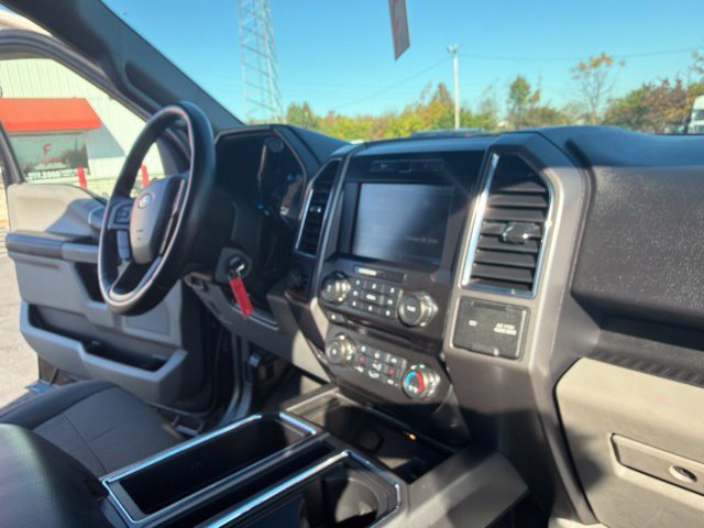 Used 2015 Ford F150 XLT w/ Equipment Group 302A Luxury AWD/4WD image 24