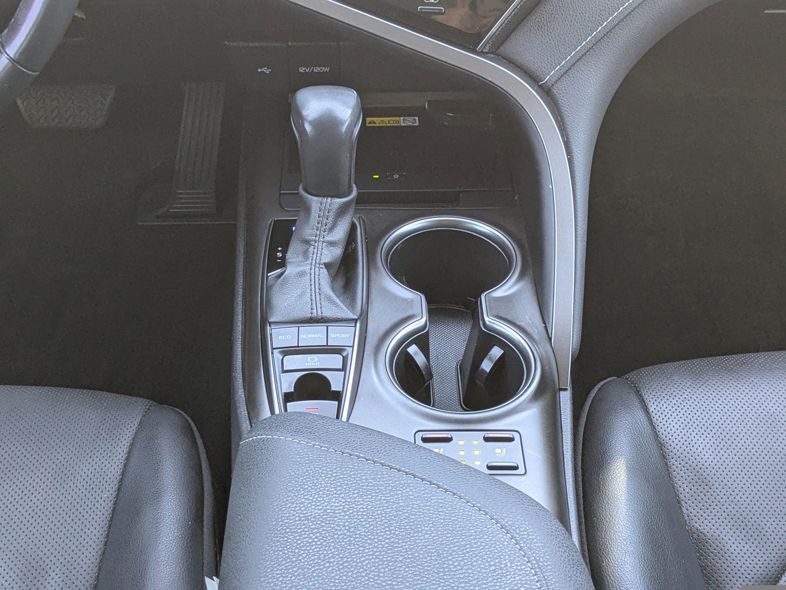 Used 2023 Toyota Camry XSE image 19