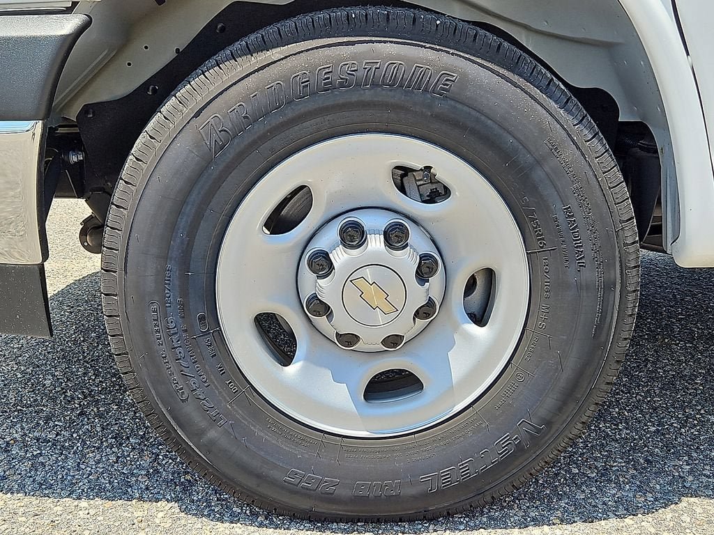New 2025 Chevrolet Express 3500 w/ Power Convenience Package RWD image 5