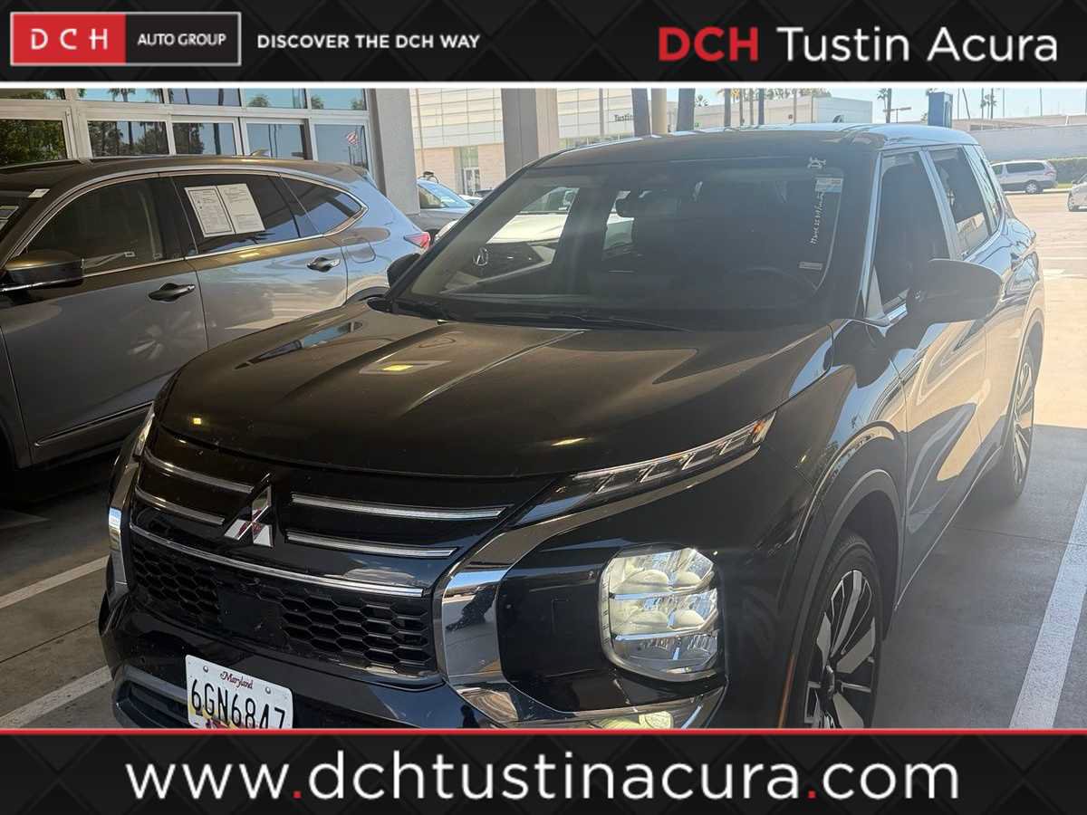 Used 2025 Mitsubishi Outlander SE AWD/4WD image 1