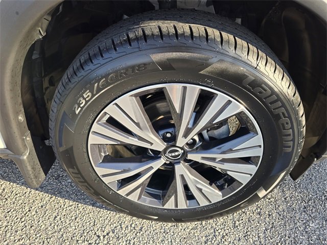 Used 2023 Nissan Rogue SV w/ SV Premium B Package image 17