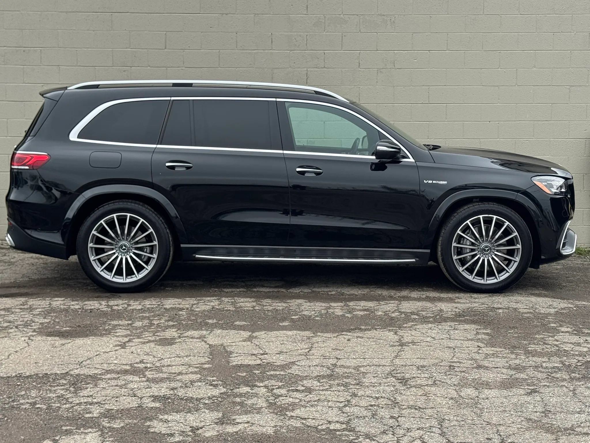 Used 2023 Mercedes-Benz GLS 63 AMG 4MATIC w/ Warmth & Comfort Package image 8