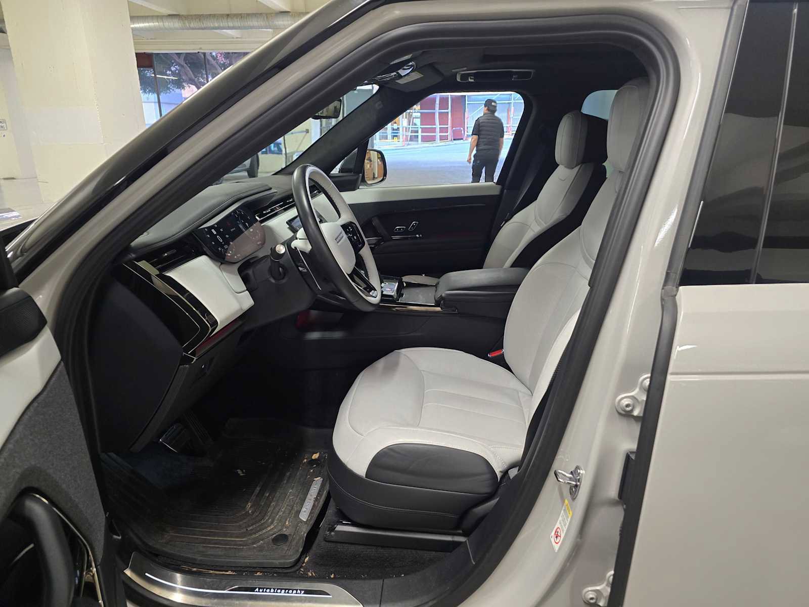 Used 2025 Land Rover Range Rover Sport Autobiography image 22