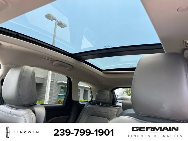 Used 2023 Lincoln Corsair Reserve w/ Equipment Group 201A FWD image 12