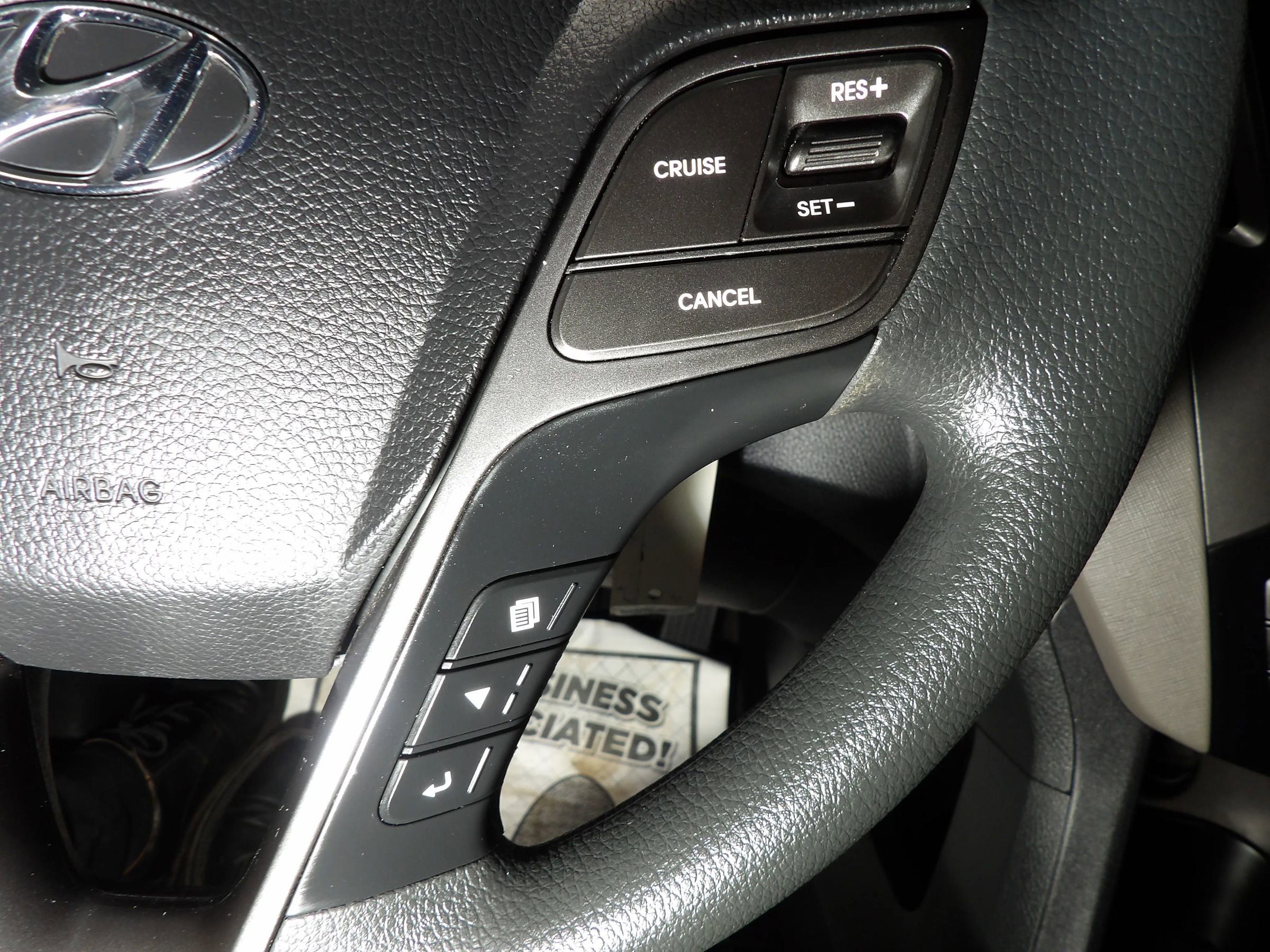 Used 2018 Hyundai Santa Fe Sport FWD image 17