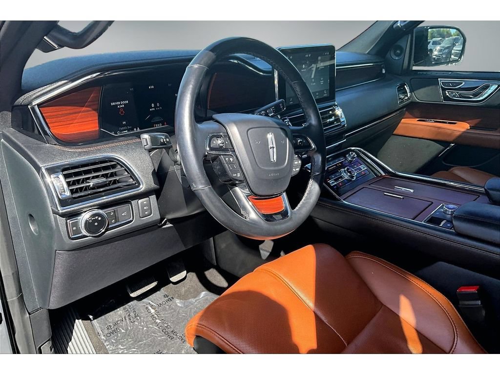 Used 2021 Lincoln Navigator Reserve AWD/4WD image 16