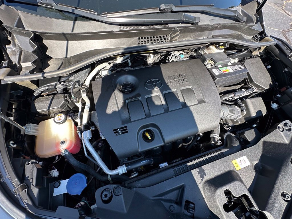 Used 2018 Toyota C-HR XLE FWD image 34