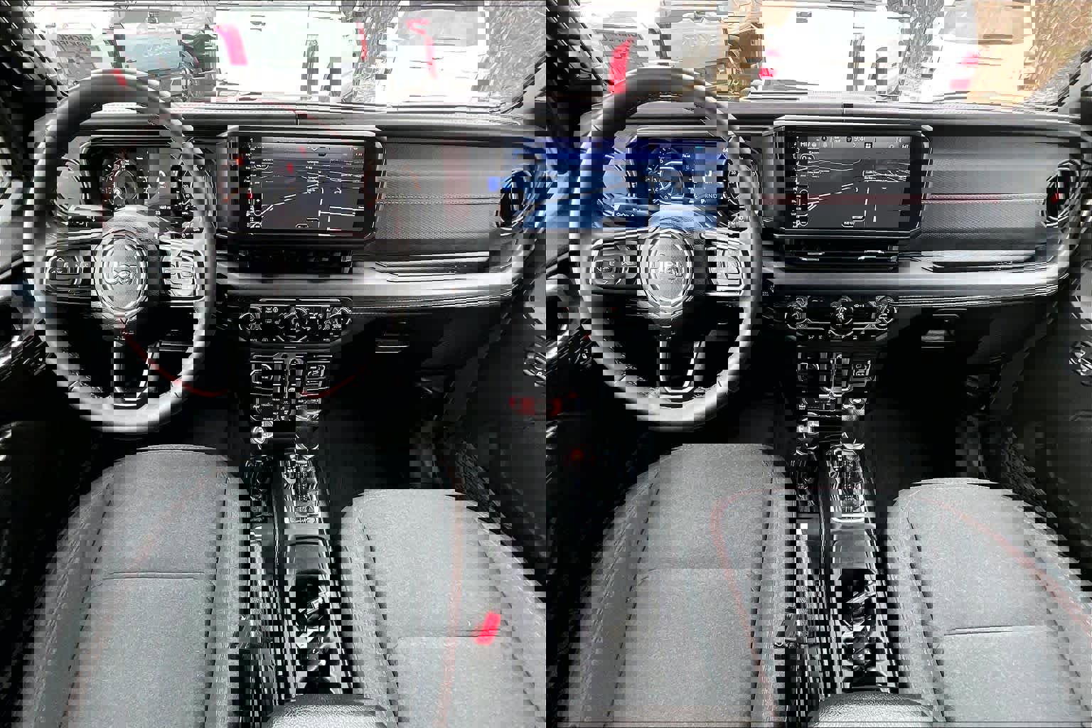 Used 2024 Jeep Wrangler Unlimited Rubicon w/ Technology Group image 14