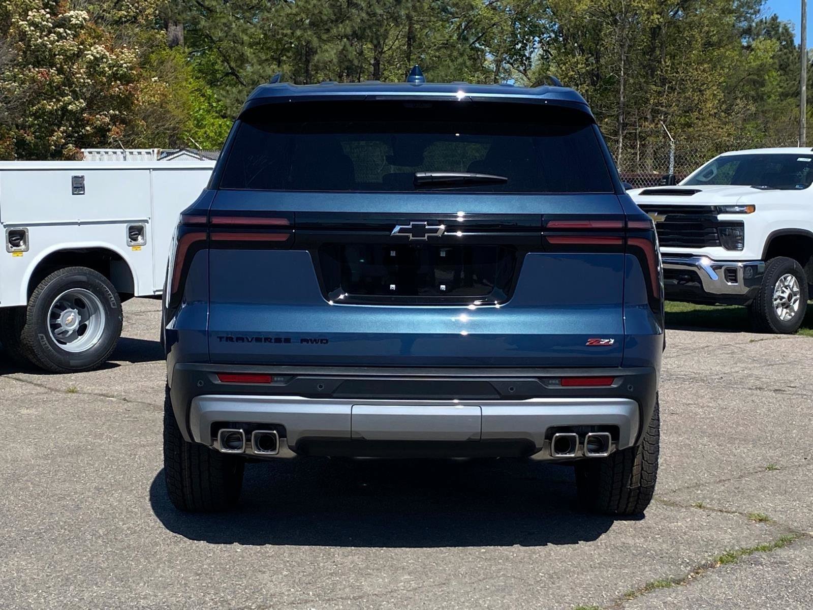 New 2026 Chevrolet Traverse Z71 w/ Driver Confidence Package AWD/4WD image 4