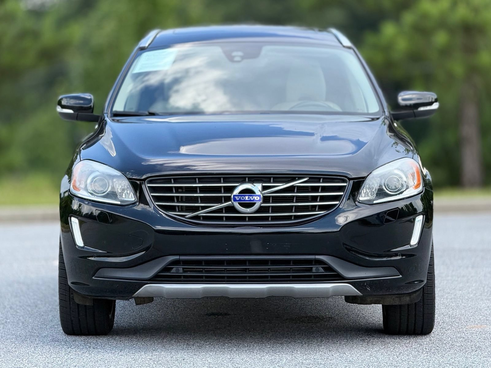 Used 2017 Volvo XC60 T6 Inscription w/ Climate Package AWD/4WD image 3