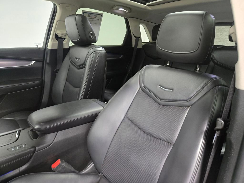 Used 2019 Cadillac XT5 Premium Luxury image 12