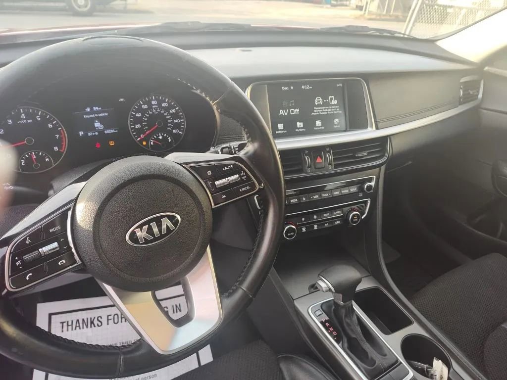 Used 2019 Kia Optima S image 13