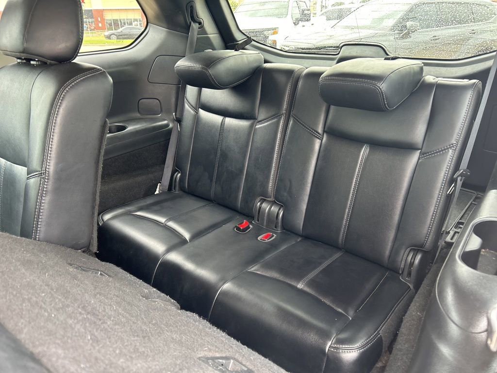 Used 2019 Nissan Pathfinder SL w/ Cargo Package image 10