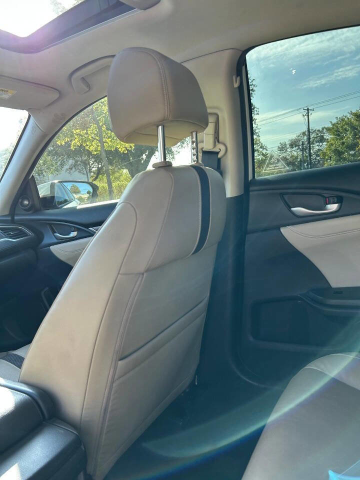 Used 2019 Honda Civic Touring image 32