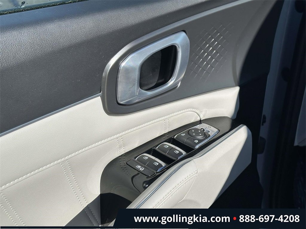 Certified 2023 Kia Sorento SX image 16