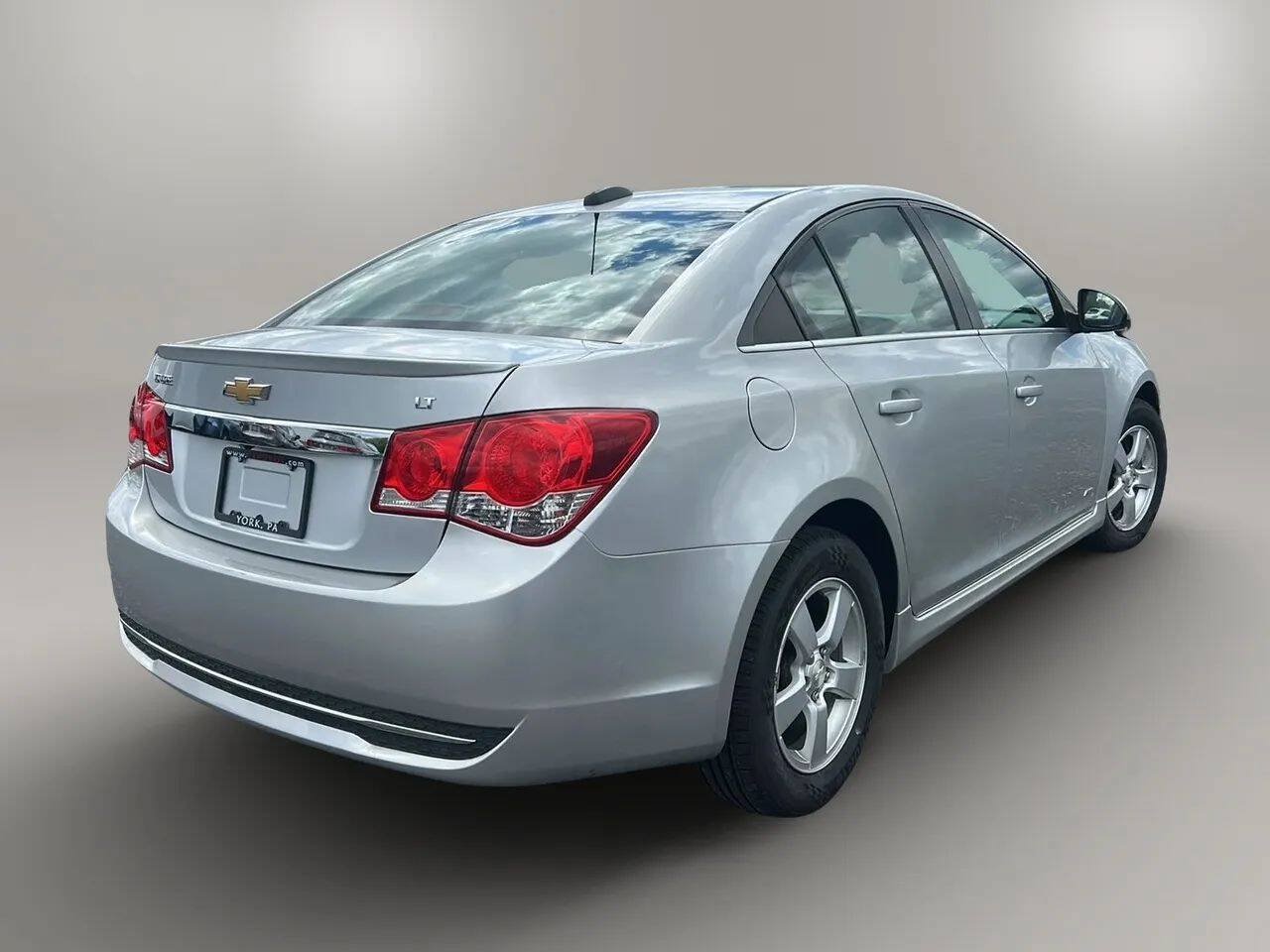 Used 2016 Chevrolet Cruze LT FWD image 7