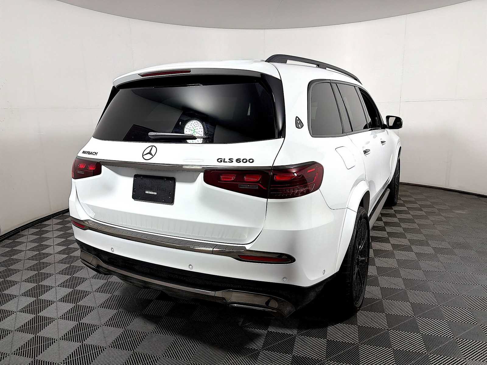 Used 2025 Mercedes-Benz Maybach GLS 600 4MATIC image 6