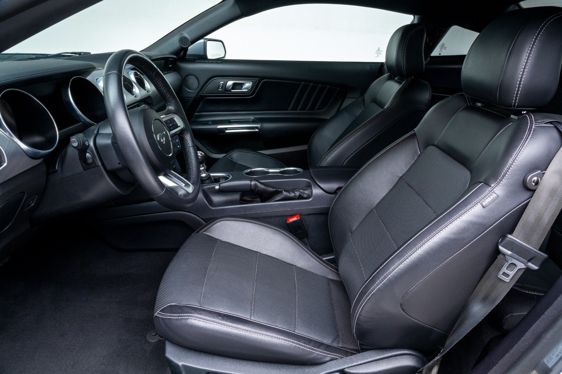 Used 2022 Ford Mustang GT Premium RWD image 12