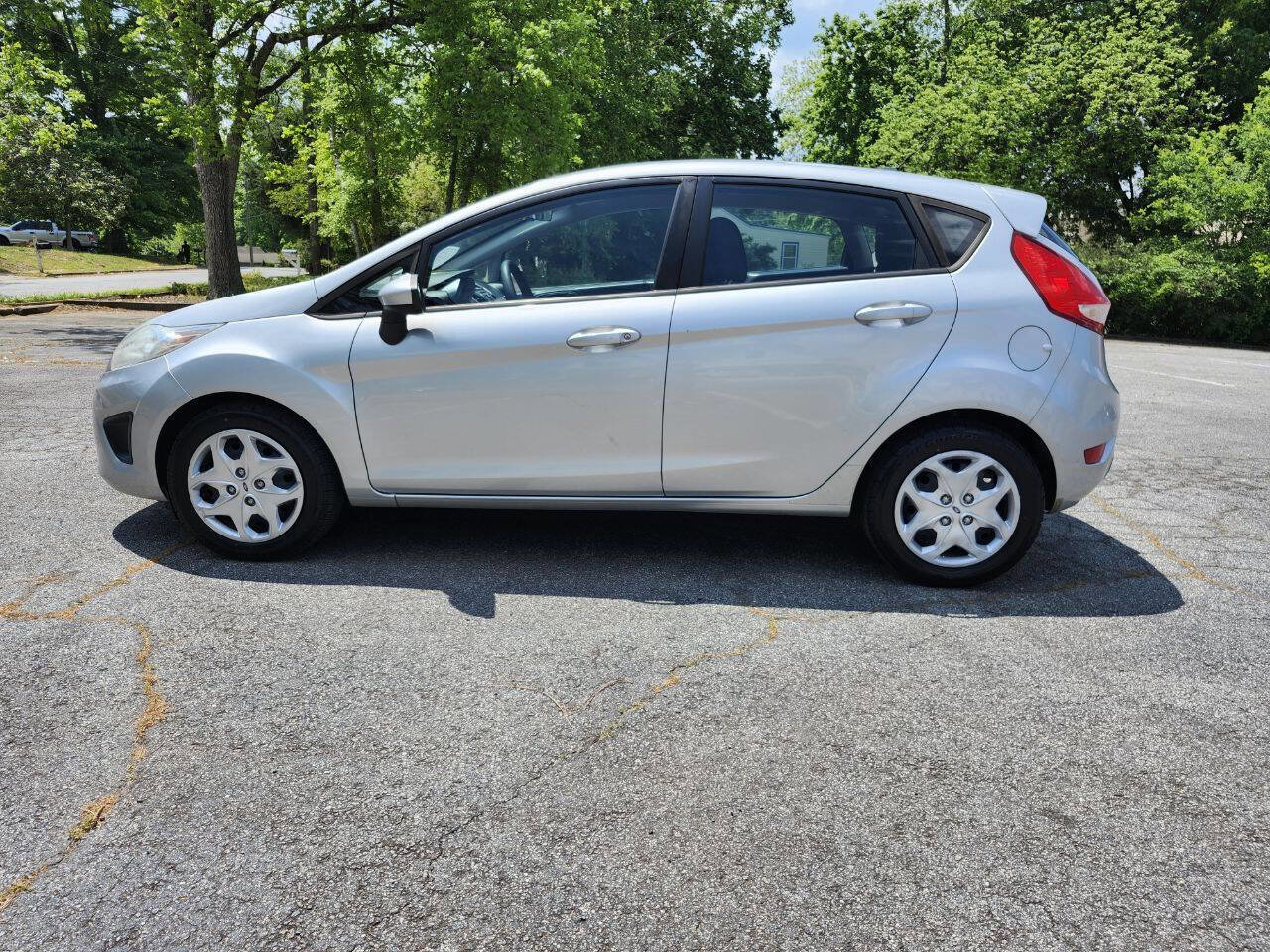 Used 2012 Ford Fiesta SE FWD image 13