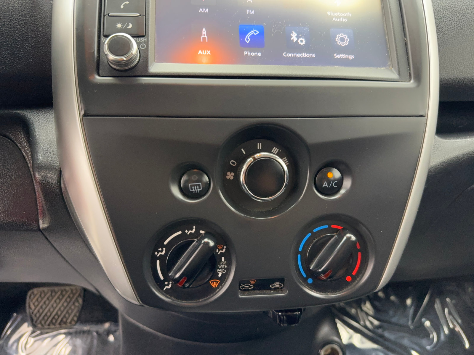 Used 2019 Nissan Versa Note SV FWD image 18