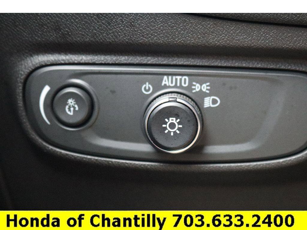 Used 2022 Chevrolet Equinox LT w/ LPO, Floor Liner Package image 17