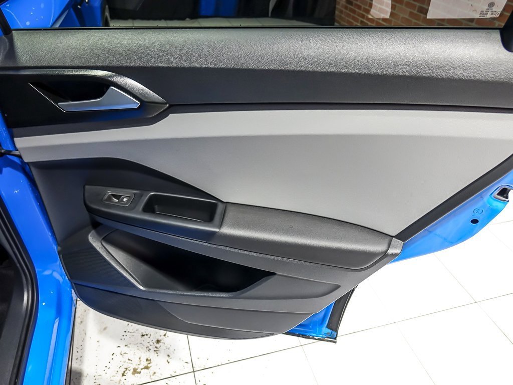 Used 2023 Volkswagen Taos SEL image 31