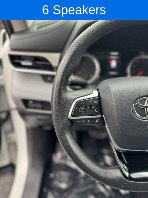Used 2020 Toyota Highlander L AWD/4WD image 16