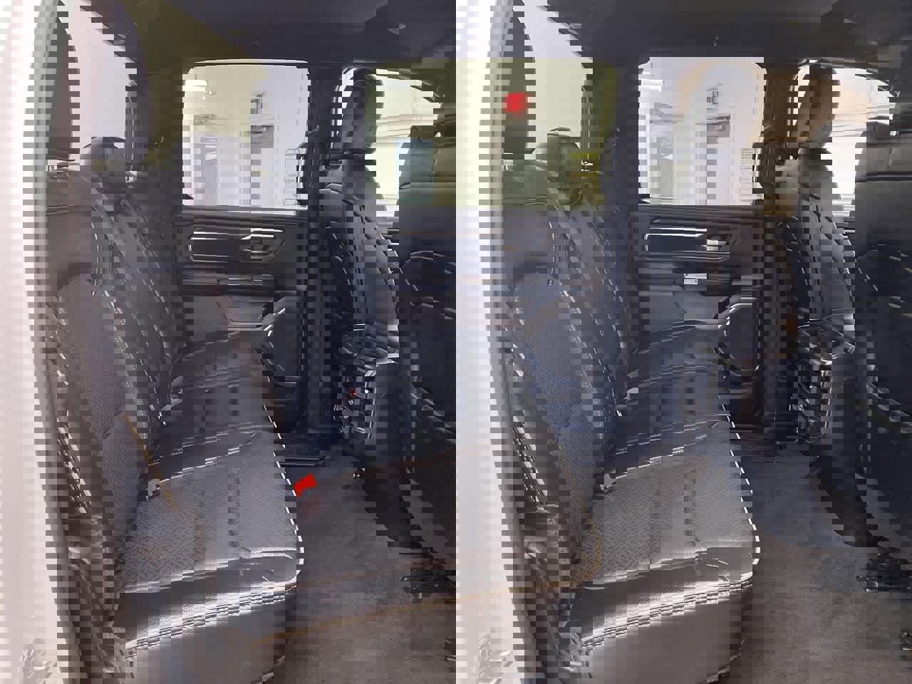 Used 2024 RAM 1500 Laramie image 18